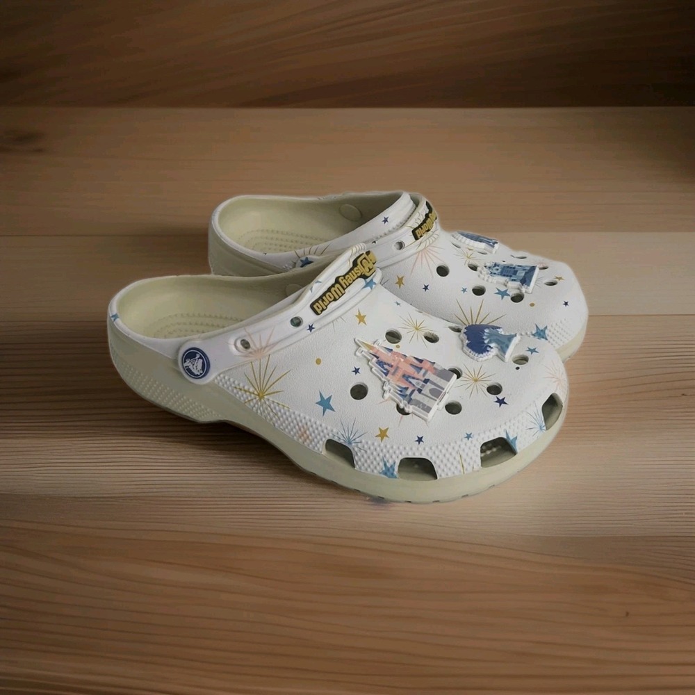 Crocs Disneyland Disney Clogs White/Blue/Gold Park Graphics M6/W8 (2024)